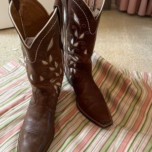 Womens ariat western boots